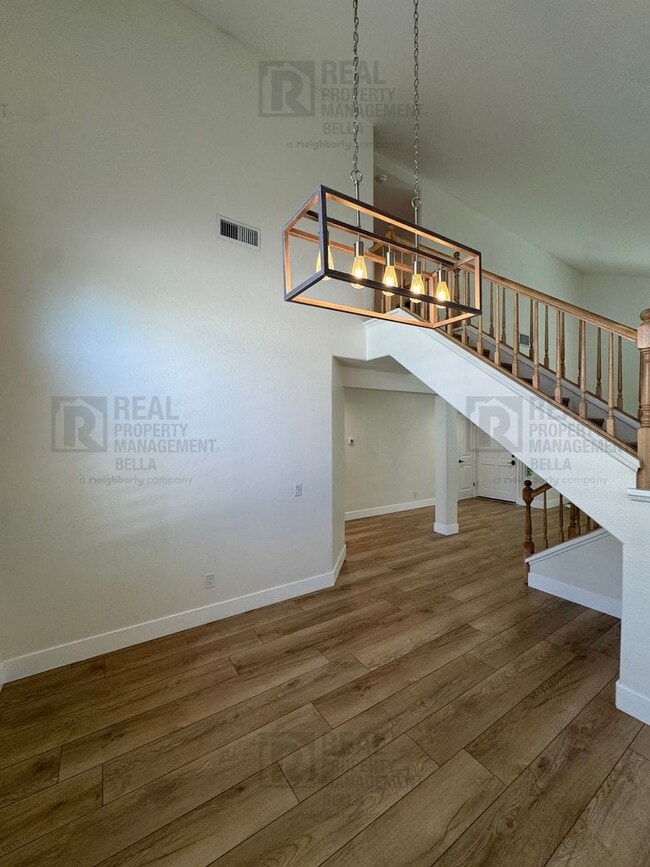 Building Photo - Resort-Style Living in Temecula – Pool Home with Designer Upgrades & 3-Car Garage