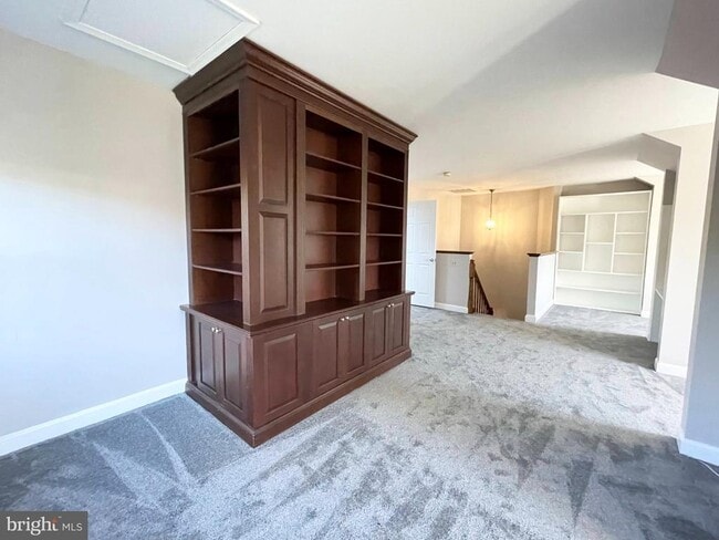 Building Photo - 6319 Chaucer View Cir