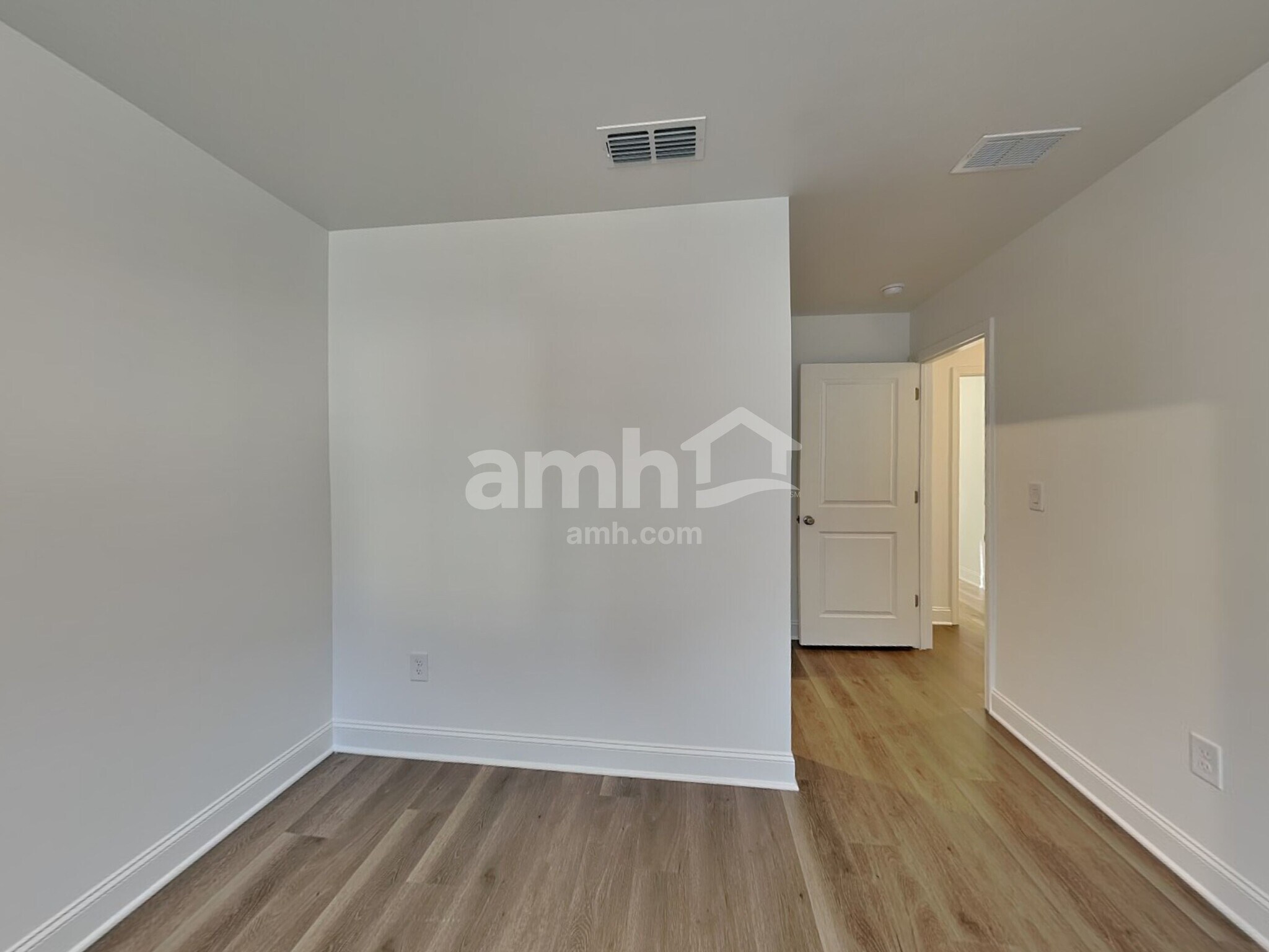 Building Photo - 1548 Aquamarine Dr