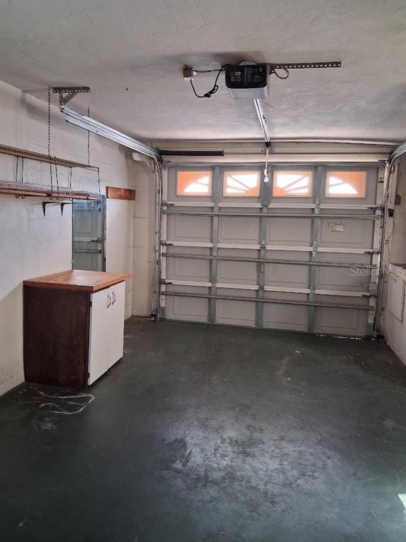 Building Photo - 6821 Mesa Verde St