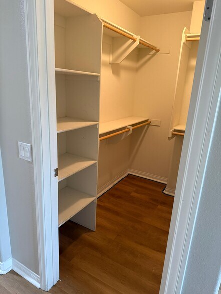 Building Photo - 335 N Fenimore Ave