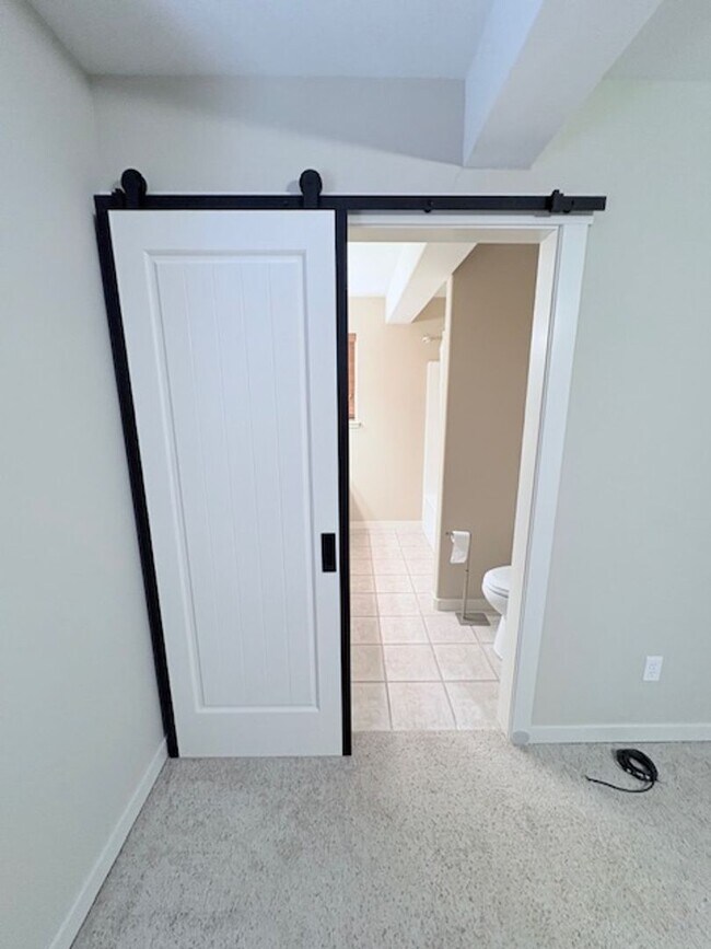 Building Photo - Stunning 3-Bedroom, 2-Bath Home with Lake Views!