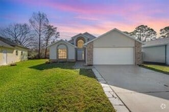 Building Photo - 3 Bedroom / 2 Bath Home Available Now in P...