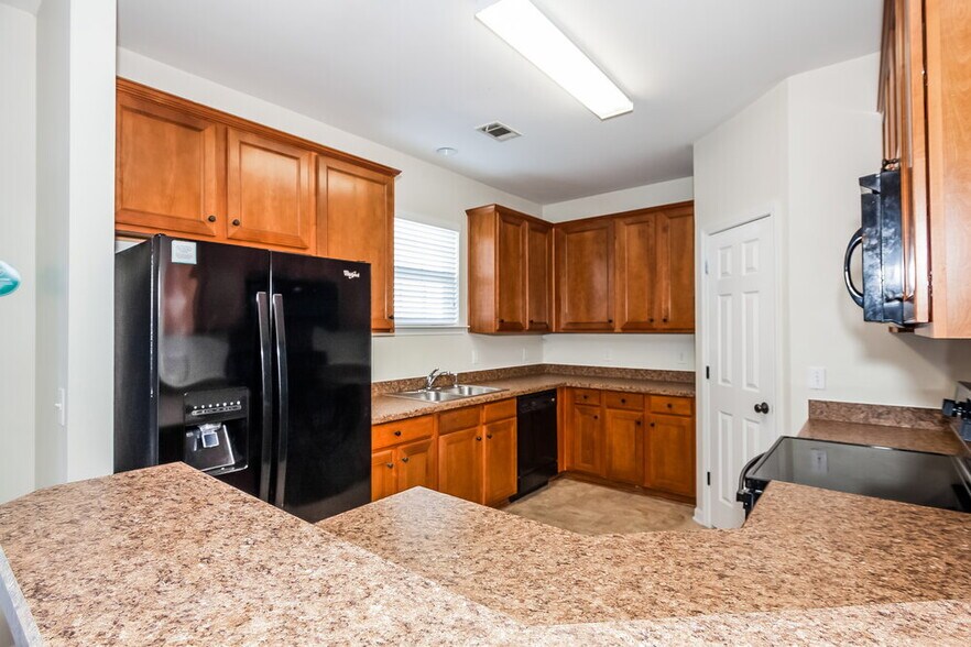 Building Photo - 9572 Turning Wheel Dr