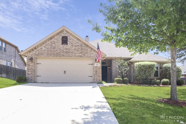 Primary Photo - 2021 Bay Laurel Dr