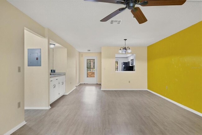 Building Photo - 4414 Spicewood Dr