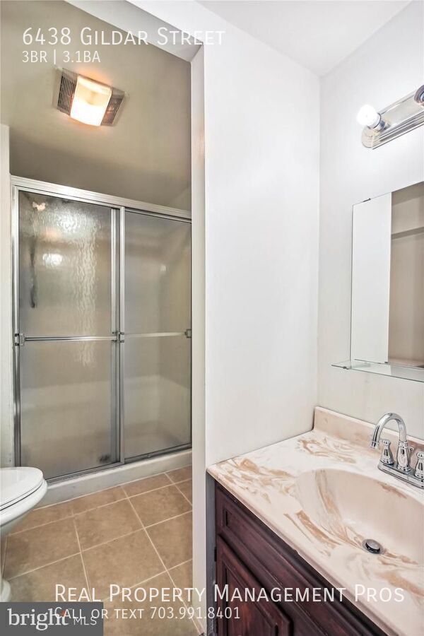 Building Photo - 6438 Gildar St