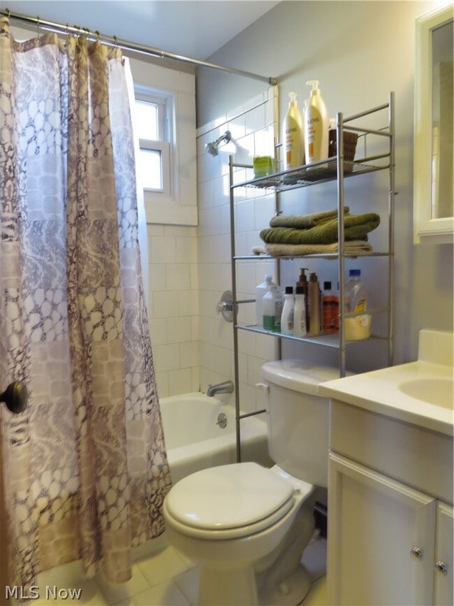 Building Photo - 13513 Clifton Blvd