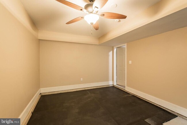 Building Photo - 204 Shawmont Ave