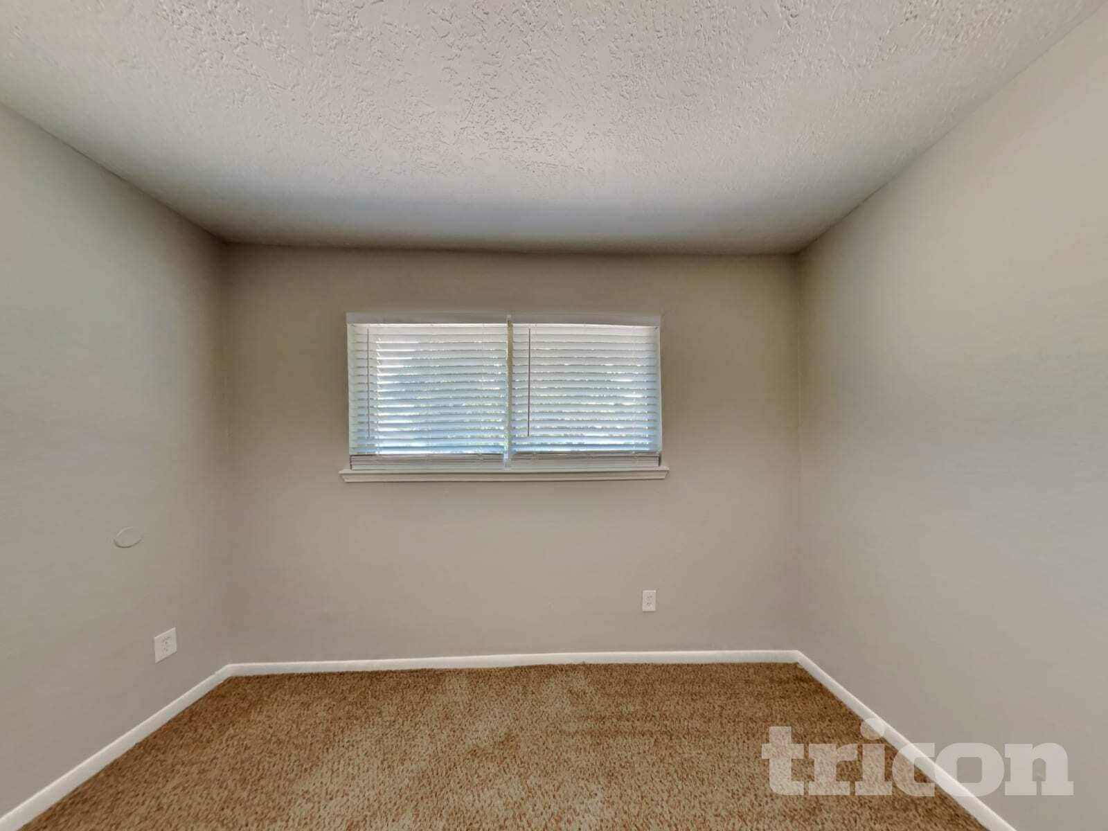 Building Photo - 2307 Hilton Head Dr