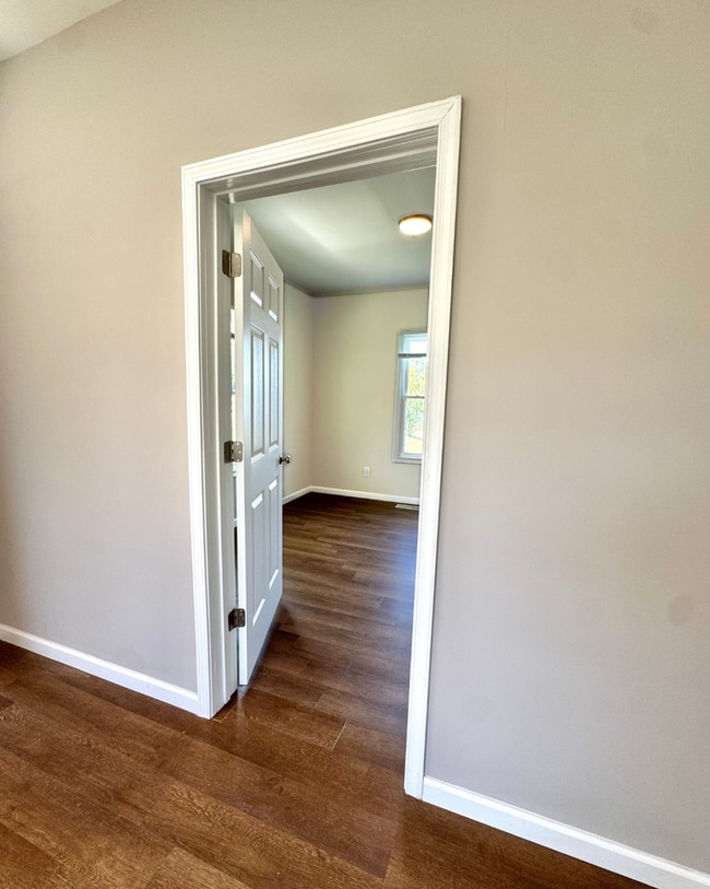 Building Photo - 2 Bed 2 Bath House on Easley Avenue | Fairview Heights, Lynchburg VA