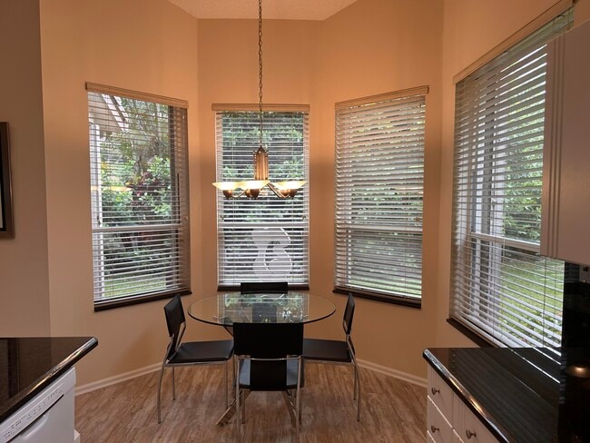 Building Photo - 8884 Shoal Creek Ln