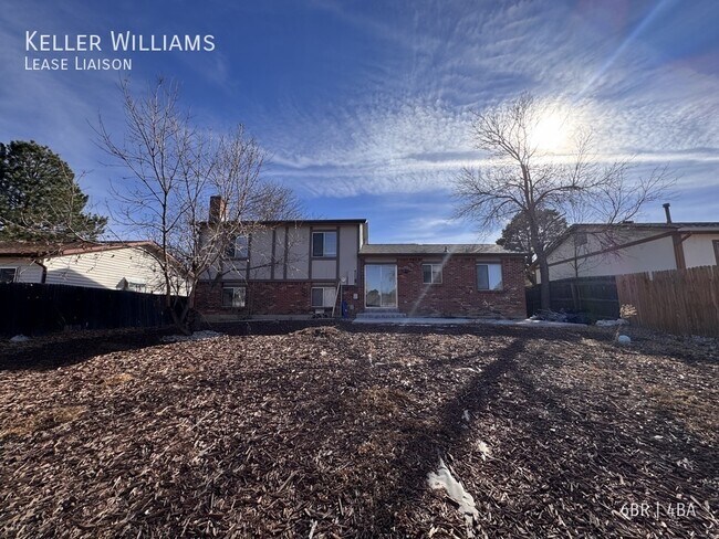 Building Photo - 277 Glenway St