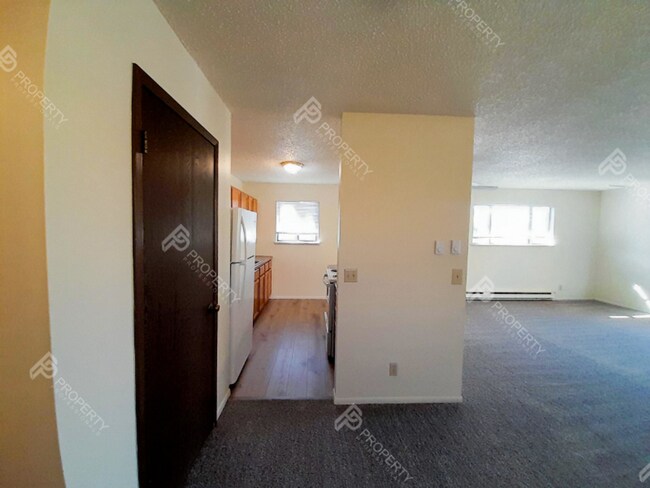 Building Photo - 867 Birch Ave