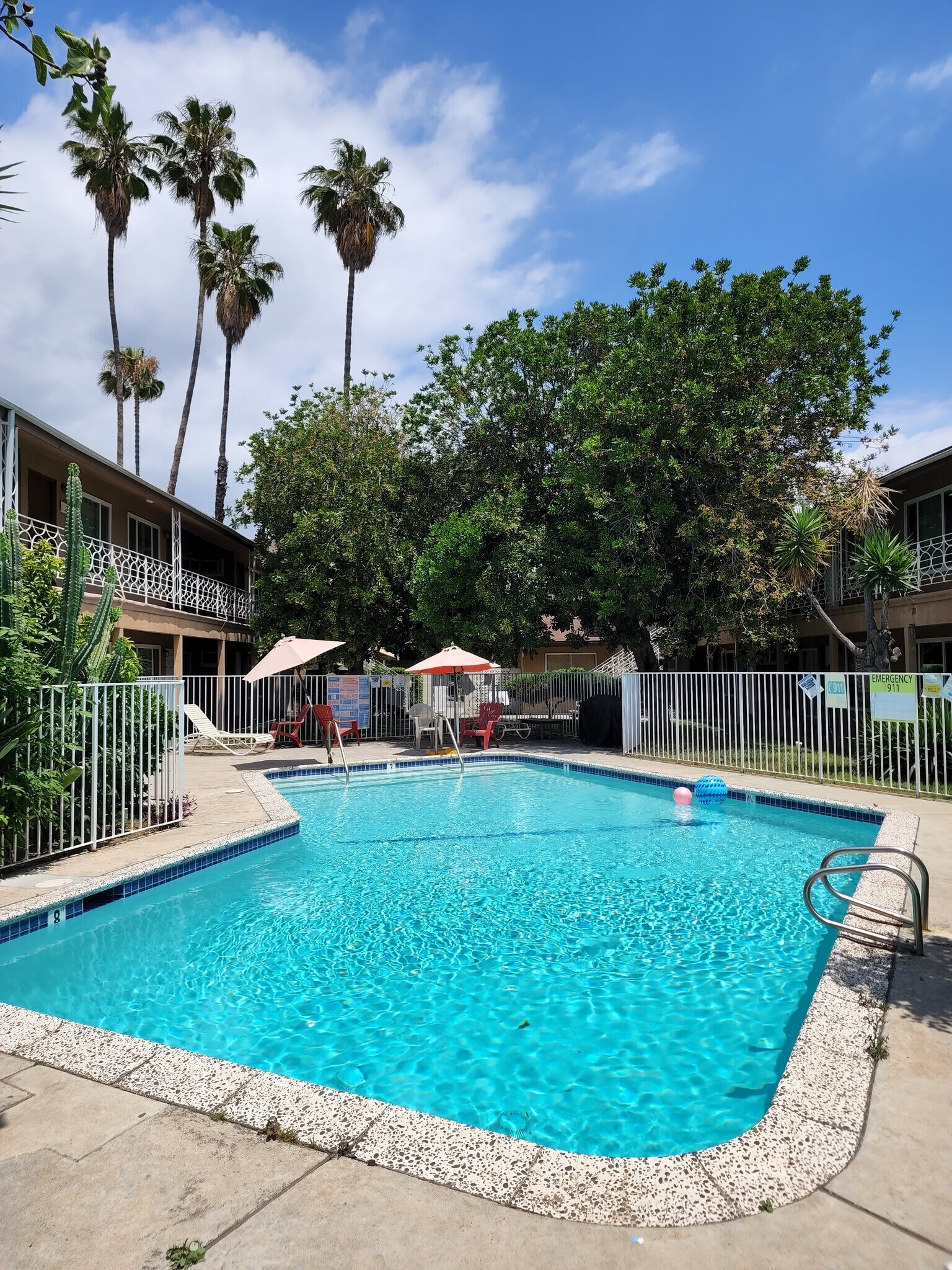 Building Photo - 265 San Marcos St