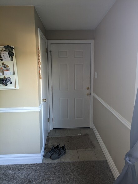 Building Photo - 235 Frankfort Ave