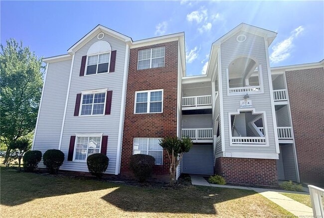 Building Photo - 224 Waterdown Dr