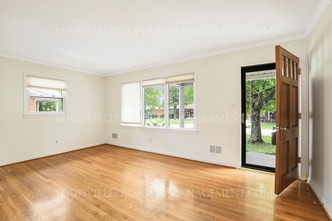 Building Photo - 7610 Norwich Blvd