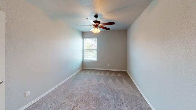 Building Photo - 2705 W Shasta Rd