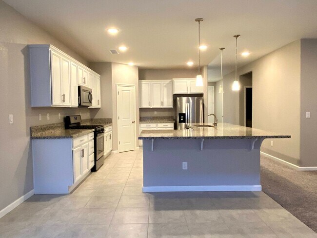 Building Photo - 3/2/2 Beautiful Home In Gardnerville Locat...