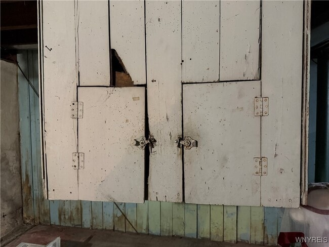 Building Photo - 41 Crestwood Ave