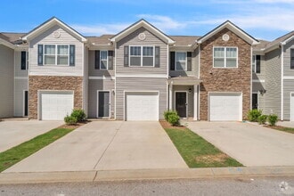 Building Photo - Don't miss this charming 3-bedroom, 2.5-ba...