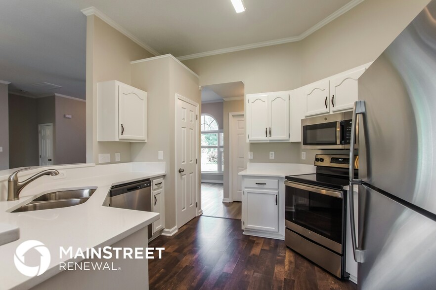 Building Photo - 9013 English Saddle Ln