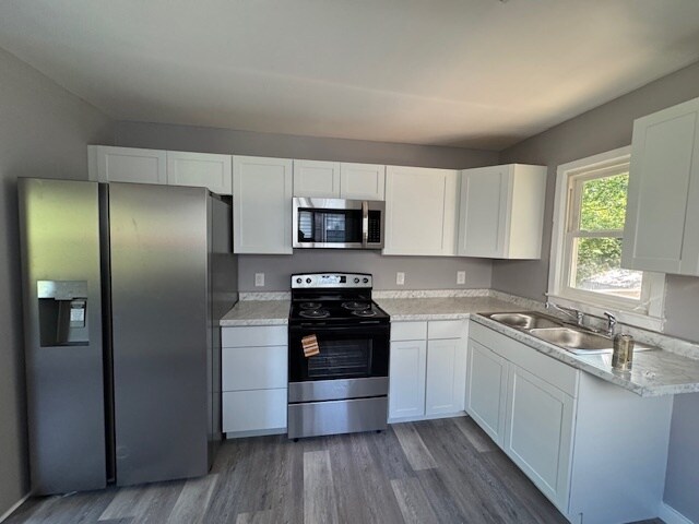 Kitchen - 2628 Louise Ave