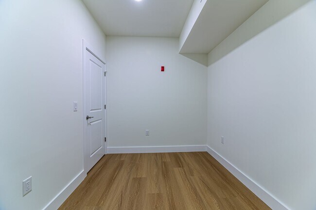 Building Photo - 3956 Parrish St