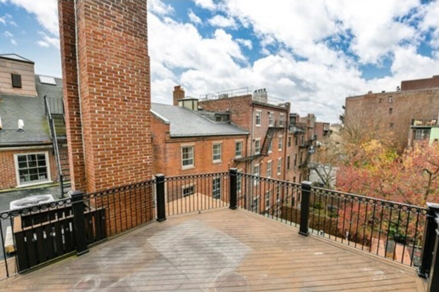 Building Photo - 48 Mount Vernon St