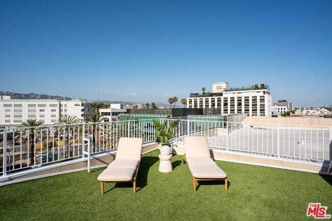 Building Photo - 121 Canon Dr