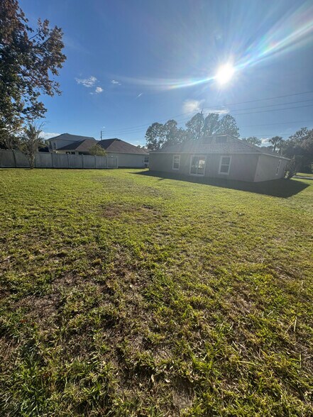 Building Photo - 176 Pine Grove Dr