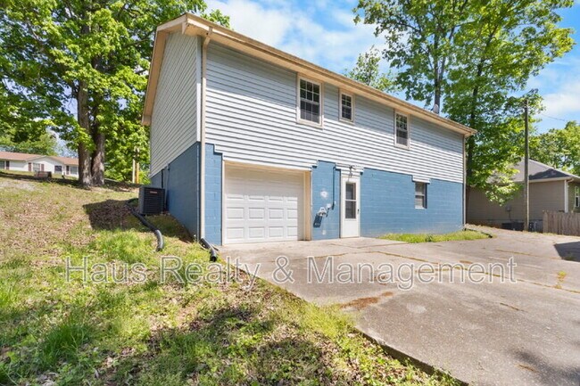 Building Photo - 518 Aspen Dr