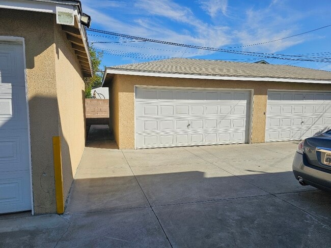 Building Photo - 224 N 7th St