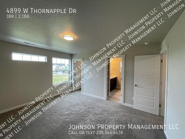 Building Photo - 4899 Thornapple Dr