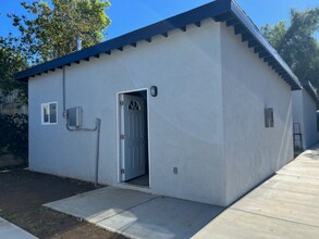 Building Photo - 201 Eaton Way