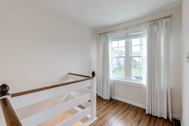 Building Photo - 421 Wendover Dr