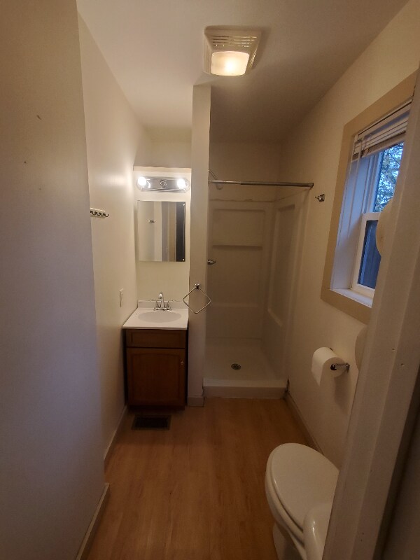 Building Photo - 118 Colfax St NE