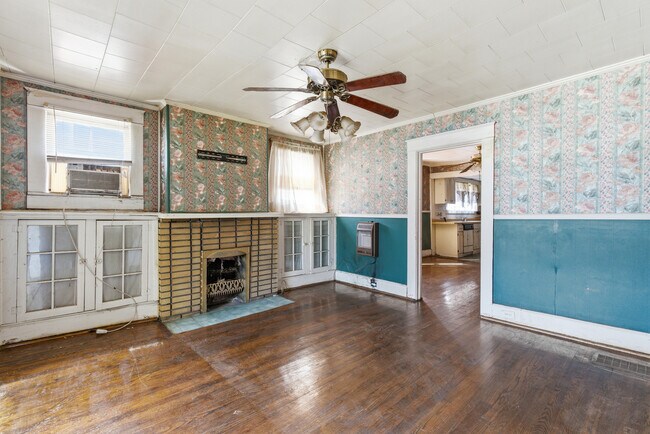 Building Photo - 3332 Walnut Ave SW