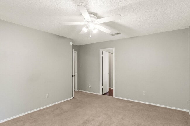 Building Photo - 8311 Treehouse Ln