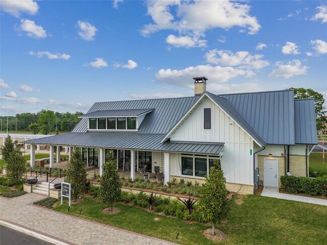 Building Photo - 10437 Farm Hl Ave