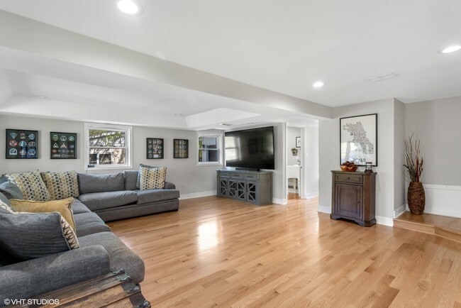 Building Photo - 11051 Elmwood Ct