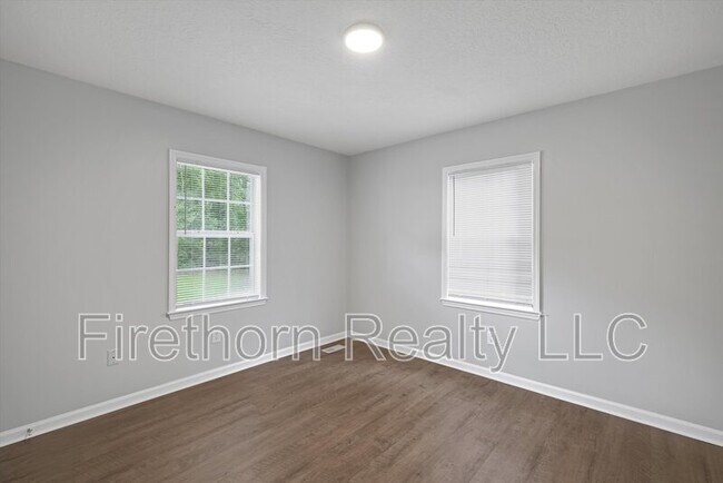 Building Photo - 2140 Veterans Dr