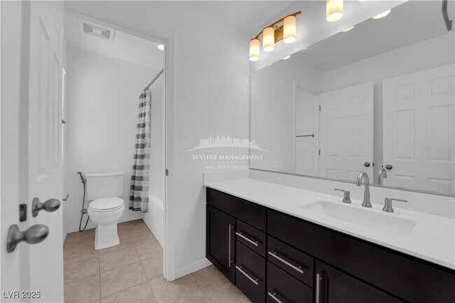 Building Photo - 4066 Painted Lady Ave
