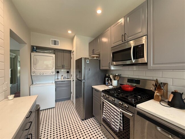 Building Photo - 2810 Wooldridge Dr