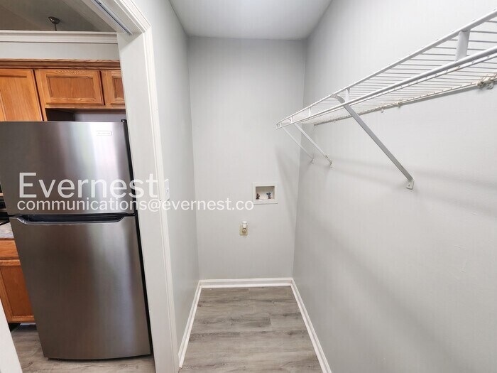 Building Photo - 319 Bridgeport Ln