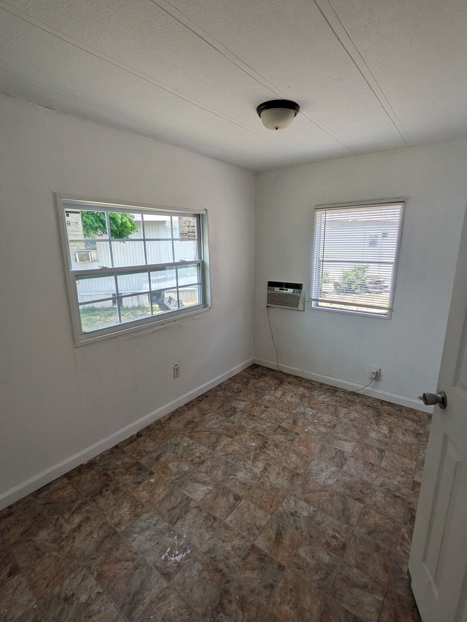 Building Photo - 920 Boardwalk Ln