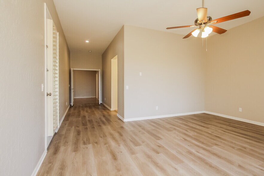 Building Photo - 17731 W Smt Dr