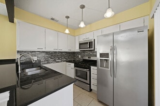 Building Photo - 3208 Windchase Blvd