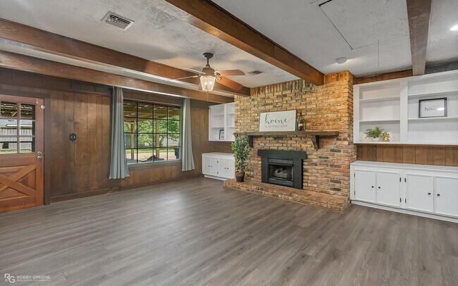 Building Photo - 633 W McKinley Ave